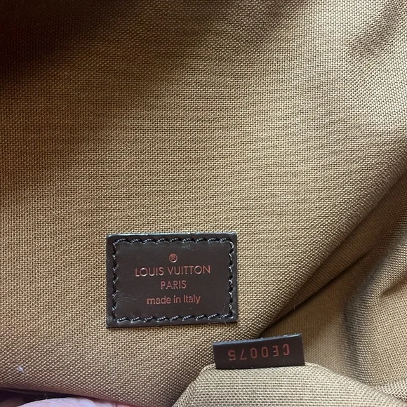 LOUIS VUITTON DAMIER EBENE TRAVELLER BAG - Picture 11 of 12